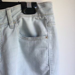 Mom jeans with holes